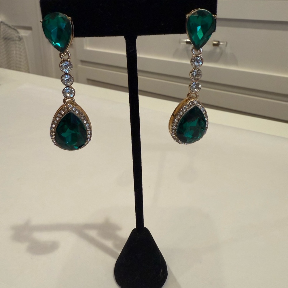 Monet Green and Gold Drop Earrings - Picture 9 of 9